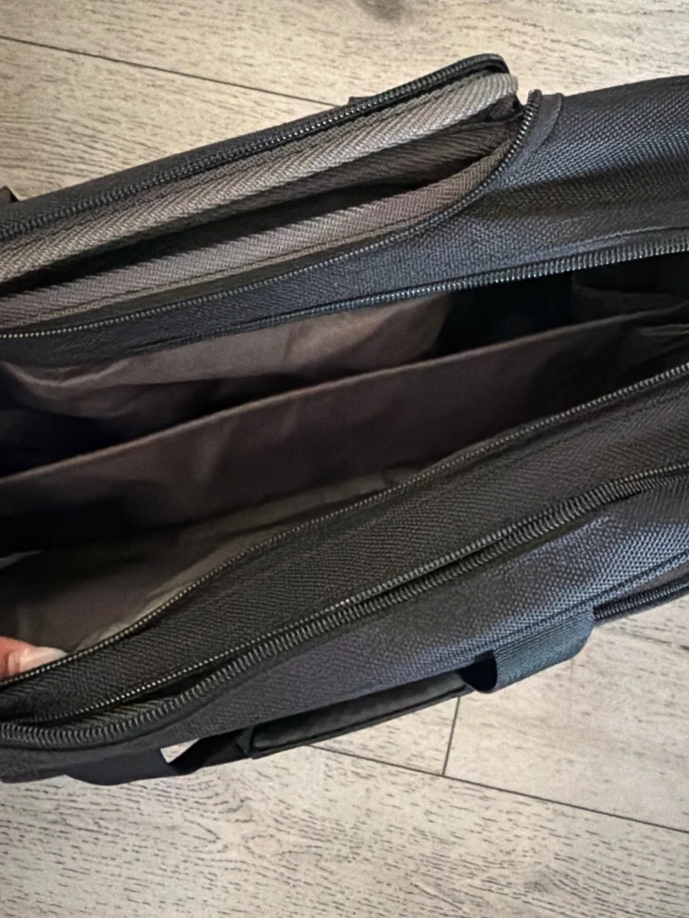 Samsonite travel bag